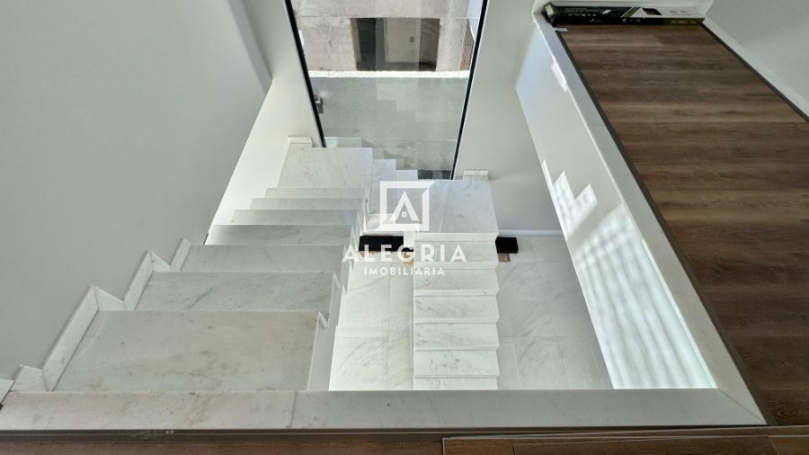 Belissimo Sobrado em Condomonio Fechado Contendo 03 Suites em São José dos Pinhais