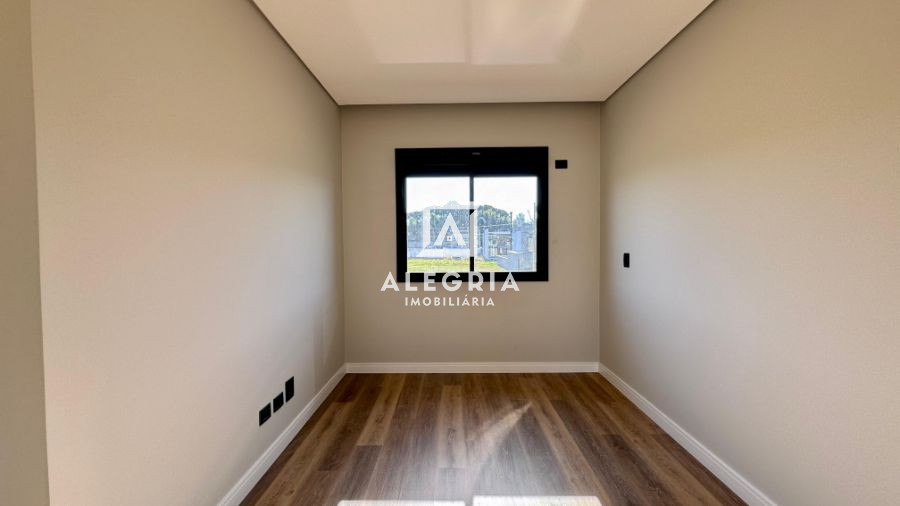 Belissimo Sobrado em Condomonio Fechado Contendo 03 Suites em São José dos Pinhais