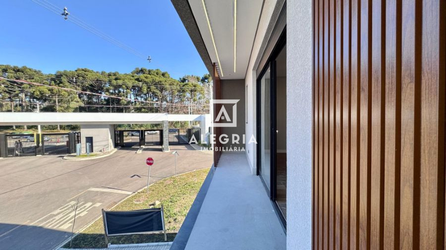 Belissimo Sobrado em Condomonio Fechado Contendo 03 Suites em São José dos Pinhais