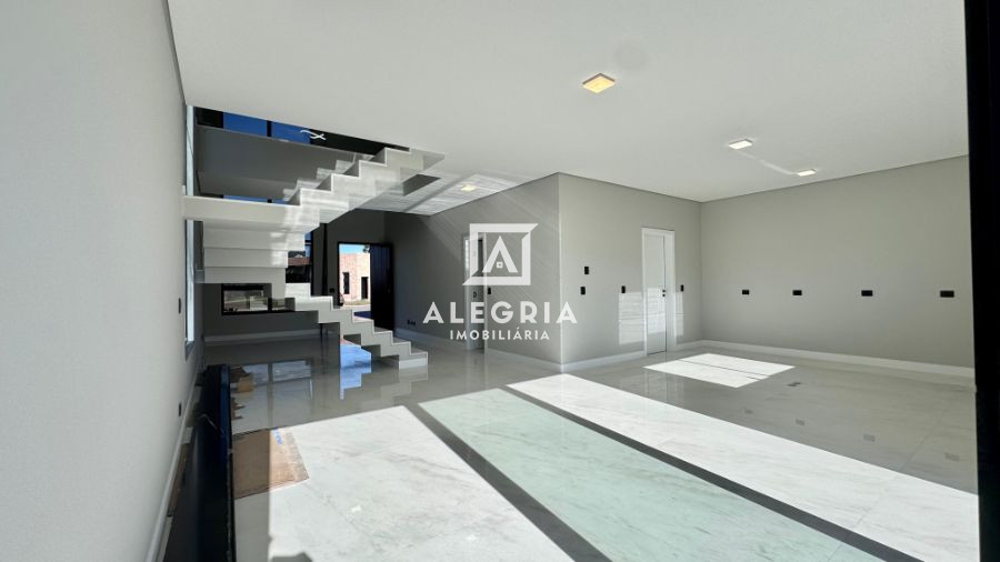 Belissimo Sobrado em Condomonio Fechado Contendo 03 Suites em São José dos Pinhais