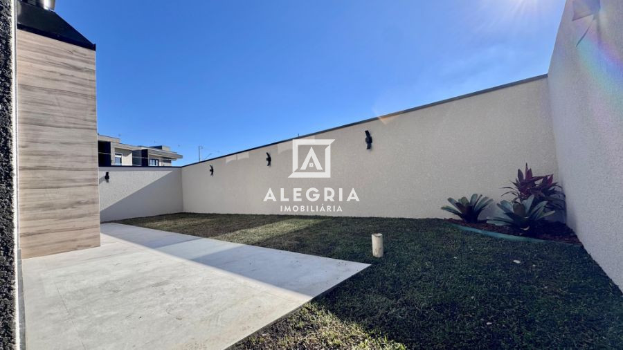 Belissimo Sobrado em Condomonio Fechado Contendo 03 Suites em São José dos Pinhais