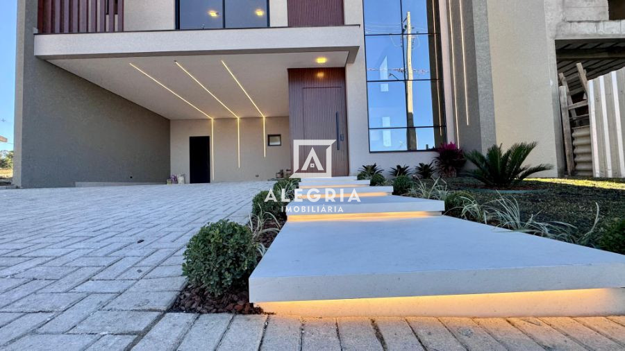 Belissimo Sobrado em Condomonio Fechado Contendo 03 Suites em São José dos Pinhais