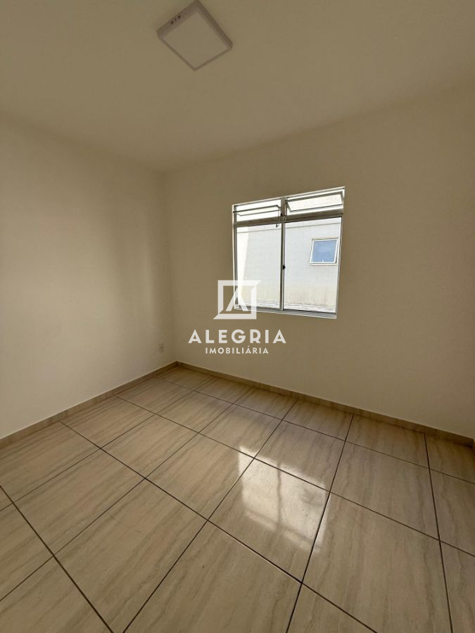 Lindo Apartamento Contendo 02 Dormitórios na Colonia Rio Grande em São José dos Pinhais
