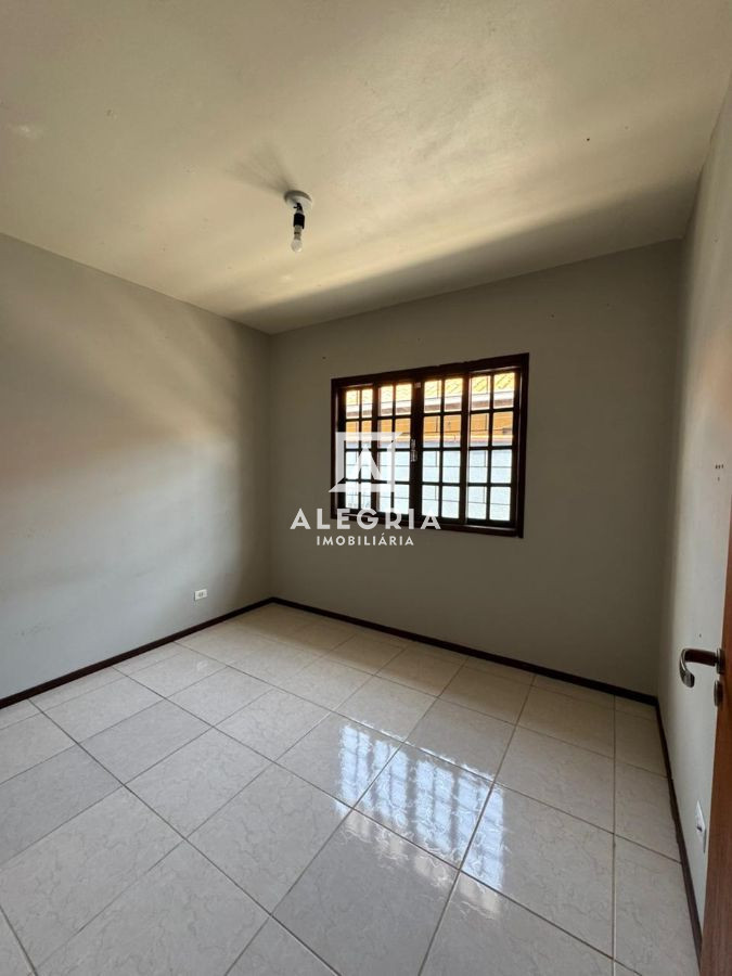 Belissima Casa a Venda Contendo 03 Dormitórios e Edicula no Jardim Cruzeiro em São José dos Pinhais