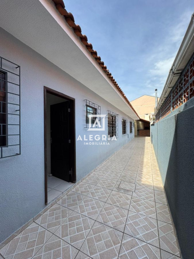 Belissima Casa a Venda Contendo 03 Dormitórios e Edicula no Jardim Cruzeiro em São José dos Pinhais