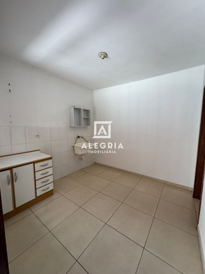 Belissima Casa a Venda Contendo 03 Dormitórios e Edicula no Jardim Cruzeiro em São José dos Pinhais