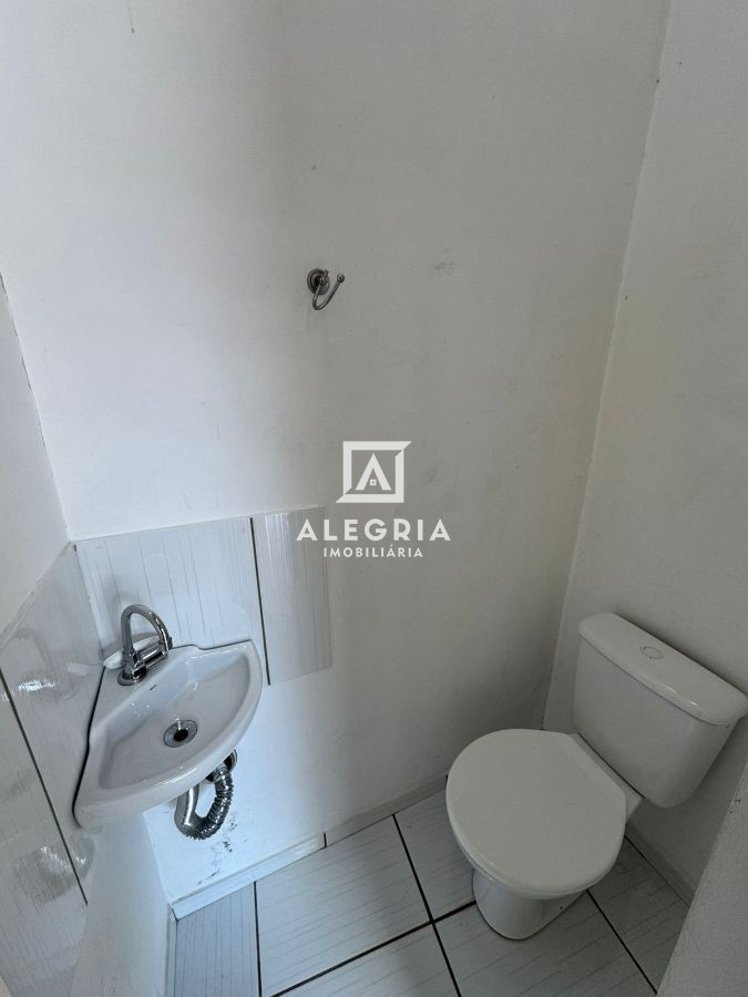 Belissima Casa a Venda Contendo 03 Dormitórios e Edicula no Jardim Cruzeiro em São José dos Pinhais
