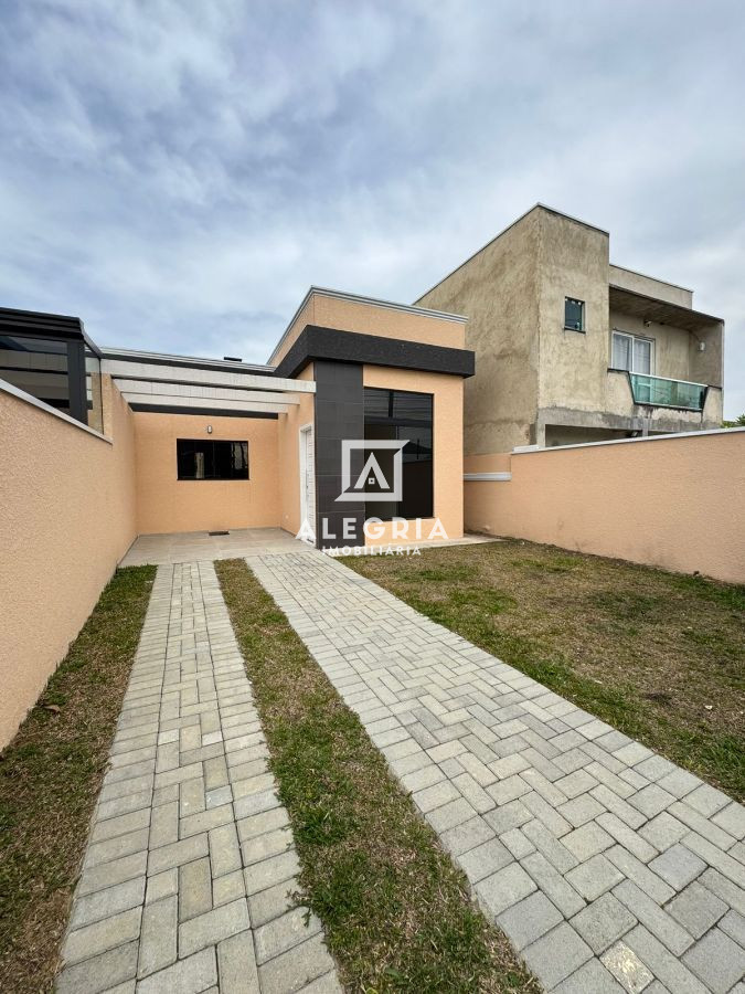 Linda Casa no Bairro Guatupe em São José dos Pinhais