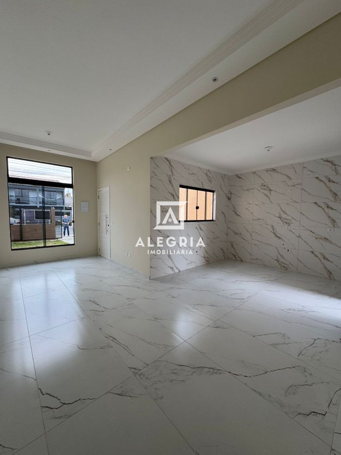 Linda Casa no Bairro Guatupe em São José dos Pinhais