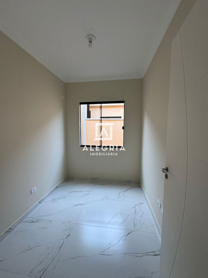 Linda Casa no Bairro Guatupe em São José dos Pinhais