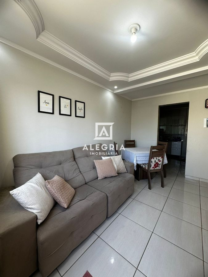 Casa sobreposta com 3 domitórios no bairro Jardim Antares em São José dos Pinhais