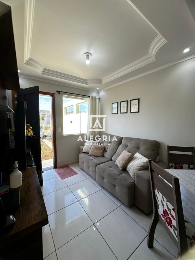 Casa sobreposta com 3 domitórios no bairro Jardim Antares em São José dos Pinhais