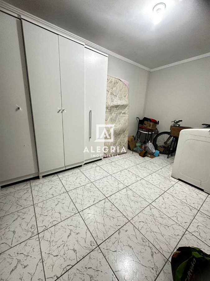 Casa sobreposta com 3 domitórios no bairro Jardim Antares em São José dos Pinhais