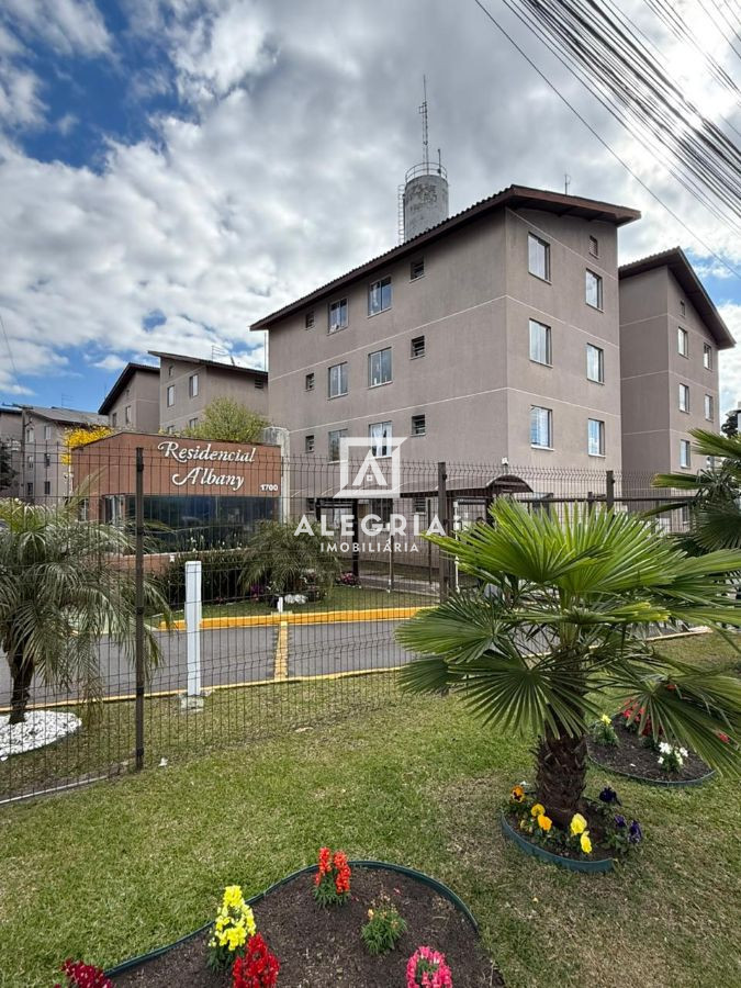 Apartamento terreo no bairro Costeira em São José dos Pinhais