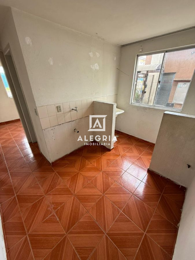 Apartamento terreo no bairro Costeira em São José dos Pinhais