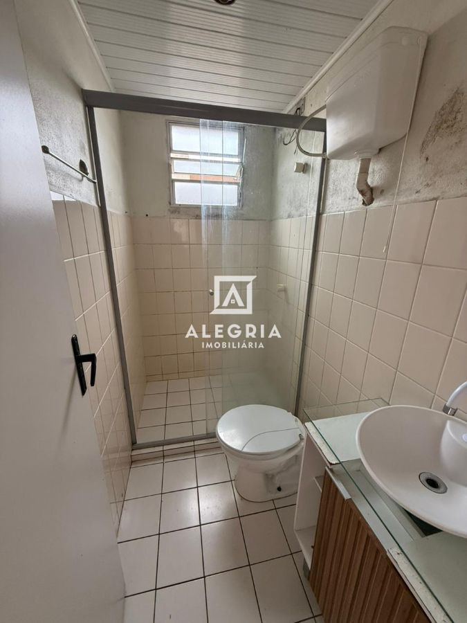 Apartamento terreo no bairro Costeira em São José dos Pinhais