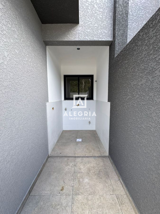 Linda Residencial Contendo 03 Dormitórios sendo uma Suite no Bairro Del Rey em São José dos Pinhais