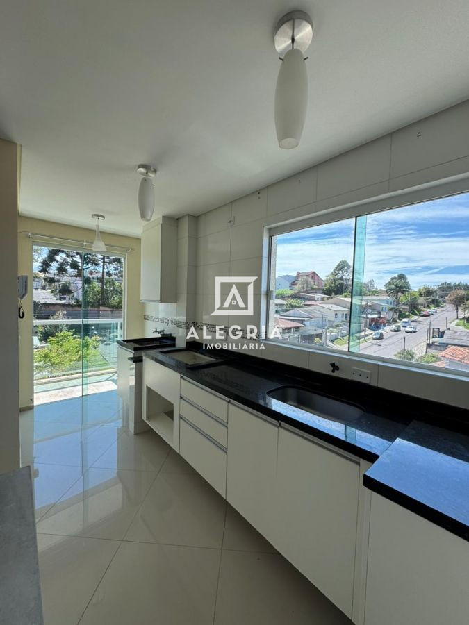 Excelente Apartamento de 3 Dormitórios no Bairro Braga em São José dos Pinhais em São José dos Pinhais