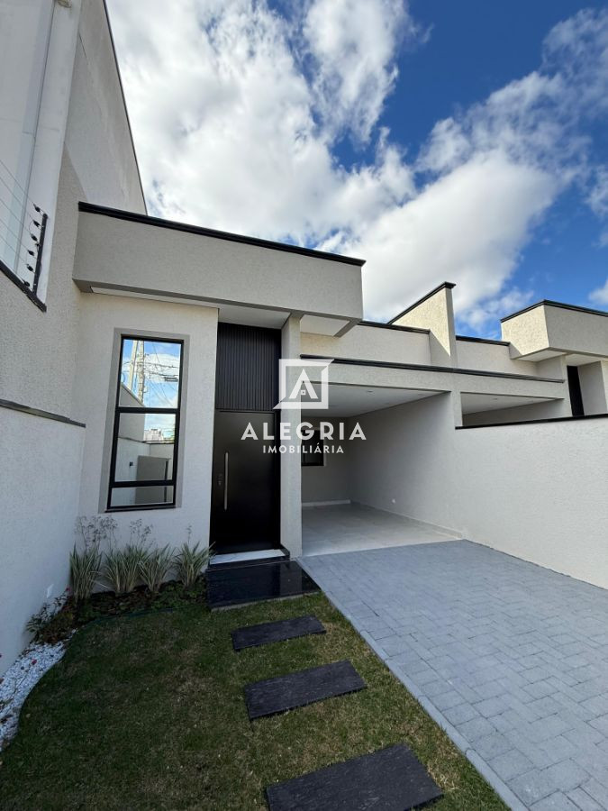 Linda Casa Contendo 03 Dormitórios Sendo 01 Suite Com Edicula Pronta na Cidade Jardim em São José dos Pinhais