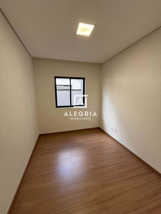 Linda Casa Contendo 03 Dormitórios Sendo 01 Suite Com Edicula Pronta na Cidade Jardim em São José dos Pinhais