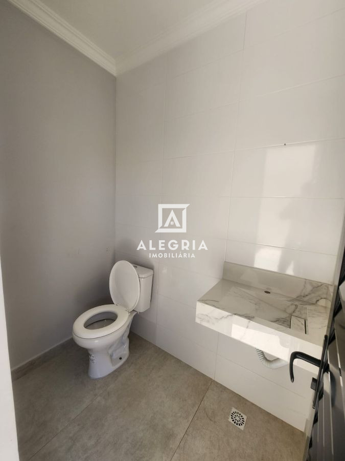 Linda Casa Contendo 03 Dormitórios Sendo 01 Suite na Boneca do Iguaçu em São José dos Pinhais