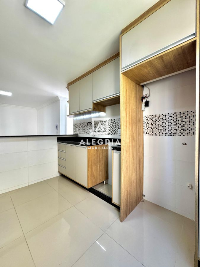 Lindo Apartamento Semi Mobiliado Contendo 02 Dormitórios na Colonia Rio Grande em São José dos Pinhais