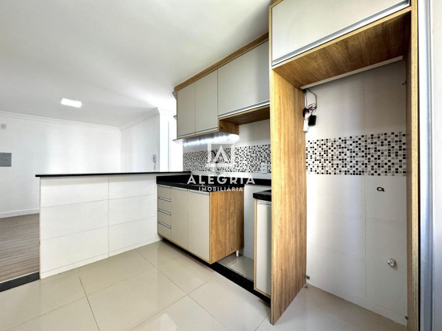 Lindo Apartamento Semi Mobiliado Contendo 02 Dormitórios na Colonia Rio Grande em São José dos Pinhais