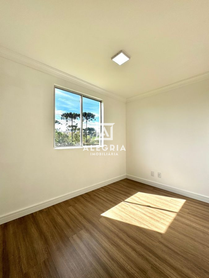 Lindo Apartamento Semi Mobiliado Contendo 02 Dormitórios na Colonia Rio Grande em São José dos Pinhais