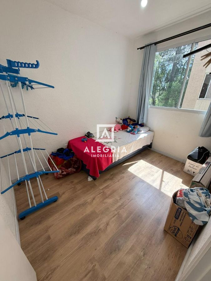 Apartamento no Bairro Colonia Rio Grande em São José dos Pinhais