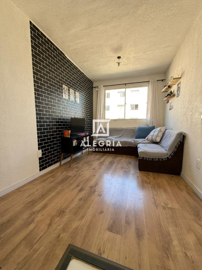Apartamento no Bairro Colonia Rio Grande em São José dos Pinhais