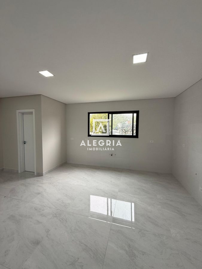 Lindo Sobrado Alto Padrão Contendo 03 Suites no Bom Jesus em São José dos Pinhais