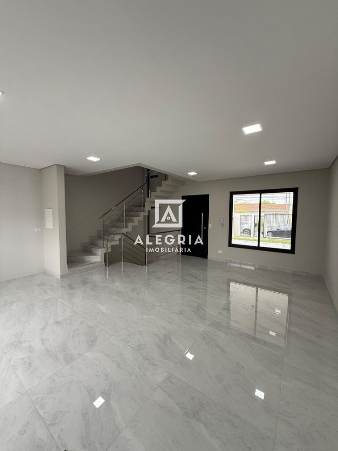 Lindo Sobrado Alto Padrão Contendo 03 Suites no Bom Jesus em São José dos Pinhais