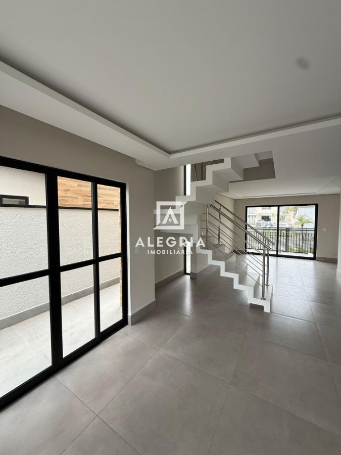 Belissimo Triplex  03 Dormitórios Sendo 01 Suite no Cruzeiro em São José dos Pinhais