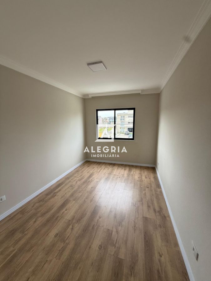 Belissimo Triplex  03 Dormitórios Sendo 01 Suite no Cruzeiro em São José dos Pinhais
