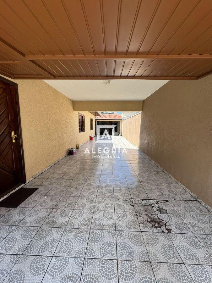 Casa Térrea Sozinha no Terreno com 03 Quartos sendo 02 suites, 189 m² Averbados em São José dos Pinhais