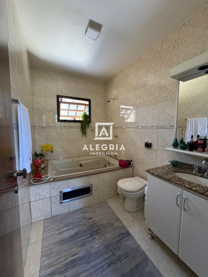 Casa Térrea Sozinha no Terreno com 03 Quartos sendo 02 suites, 189 m² Averbados em São José dos Pinhais