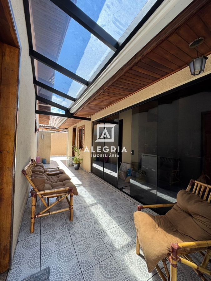Casa Térrea Sozinha no Terreno com 03 Quartos sendo 02 suites, 189 m² Averbados em São José dos Pinhais