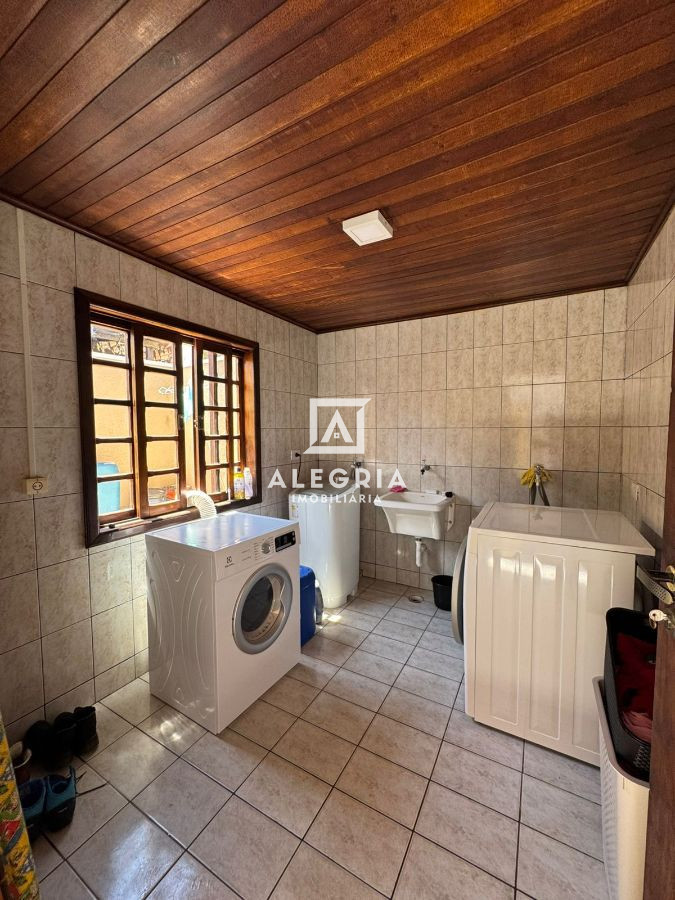 Casa Térrea Sozinha no Terreno com 03 Quartos sendo 02 suites, 189 m² Averbados em São José dos Pinhais