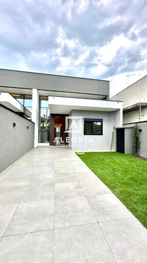 Casa Alto Padrão 03 Dormitórios sendo 01 Suíte Litoral do Paraná em Guaratuba