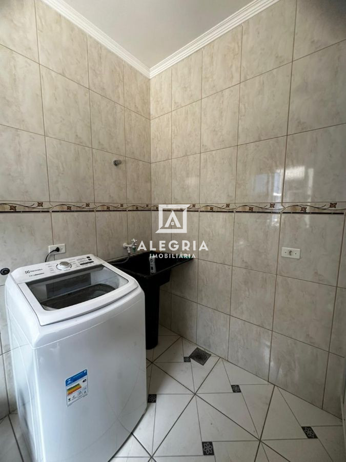 Lindíssimo sobrado semi mobiliado no bairro Cruzeiro em São José dos Pinhais