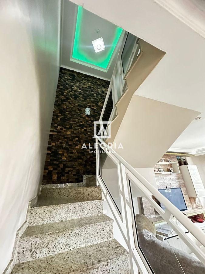 Lindíssimo sobrado semi mobiliado no bairro Cruzeiro em São José dos Pinhais