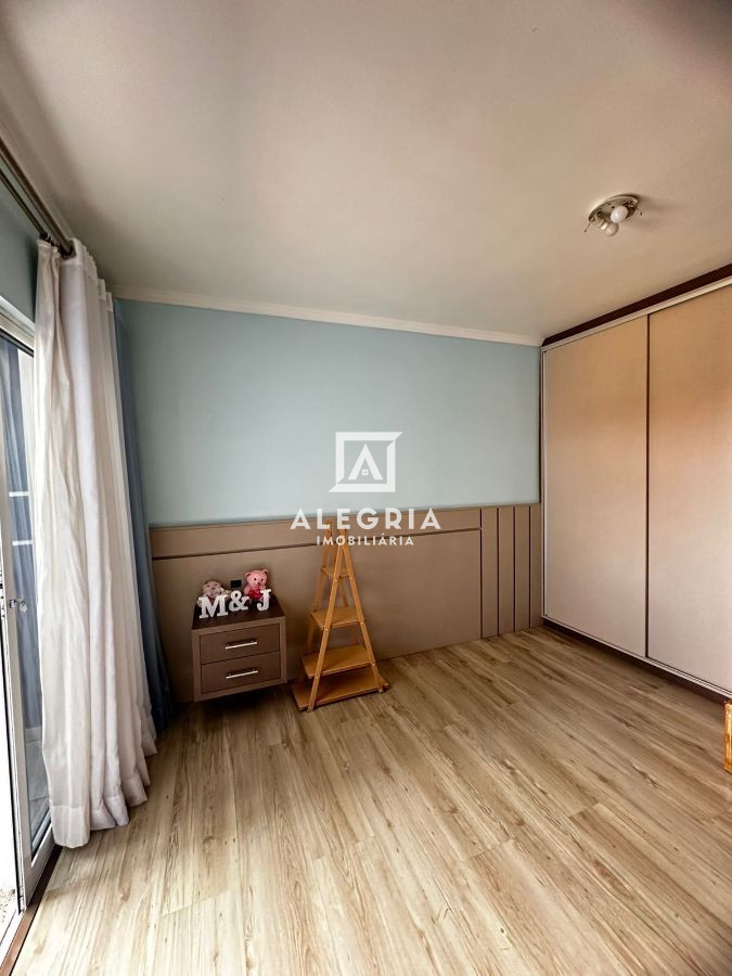 Lindíssimo sobrado semi mobiliado no bairro Cruzeiro em São José dos Pinhais