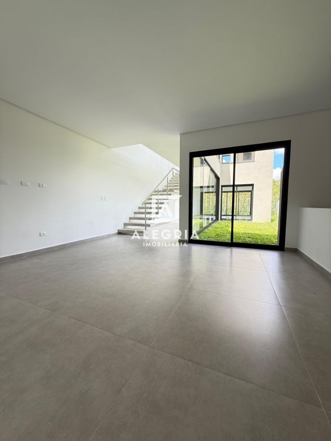 Belíssimo Sobrado Alto padrão em condomínio fechado no bairro Costeira em São José dos Pinhais