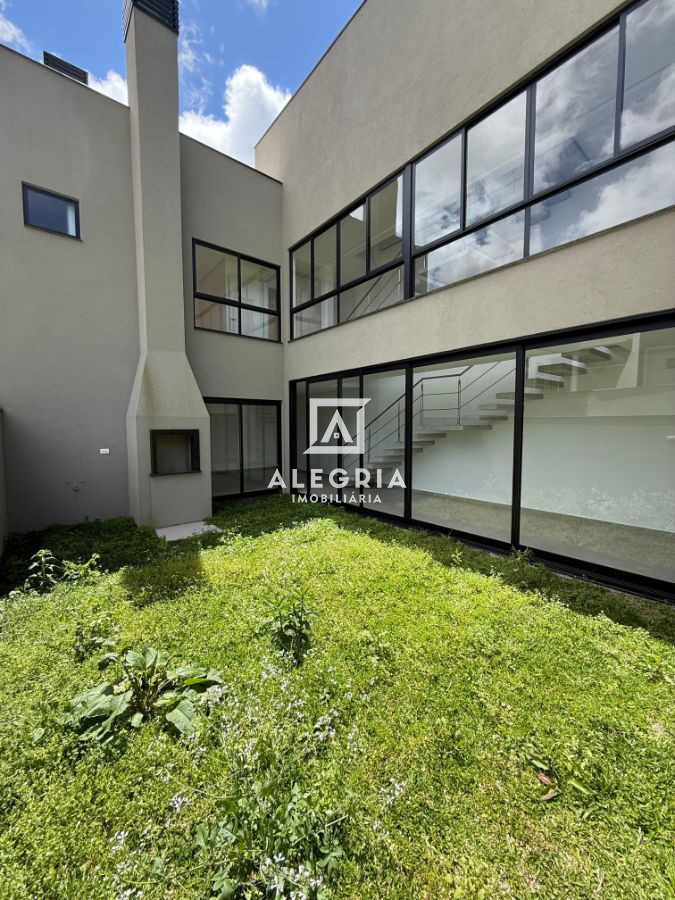 Belíssimo Sobrado Alto padrão em condomínio fechado no bairro Costeira em São José dos Pinhais