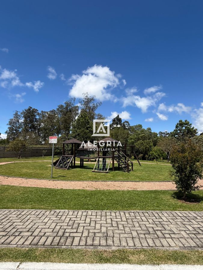 Belíssimo Sobrado Alto padrão em condomínio fechado no bairro Costeira em São José dos Pinhais