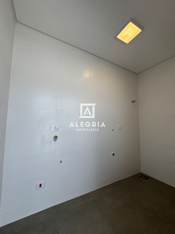 Belissima Casa Contendo 03 Dormitórios Sendo 01 Suite Com Area Gourmet no Jardim Cruzeiro em São José dos Pinhais