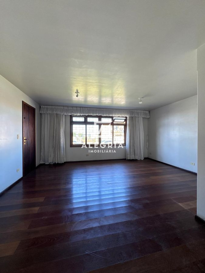 CASA 03 QUARTOS (SENDO 01 SUÍTE), SOZINHA NO TERRENO em São José dos Pinhais