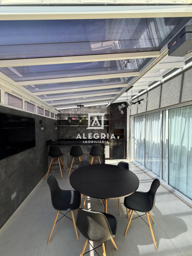 Triplex Alto Padrão em Condominio Fechado Contendo 04 Dormitórios Sendo 01 Suite em São José dos Pinhais