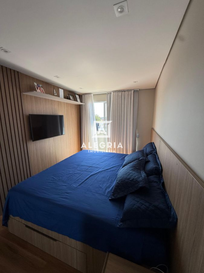 Triplex Alto Padrão em Condominio Fechado Contendo 04 Dormitórios Sendo 01 Suite em São José dos Pinhais