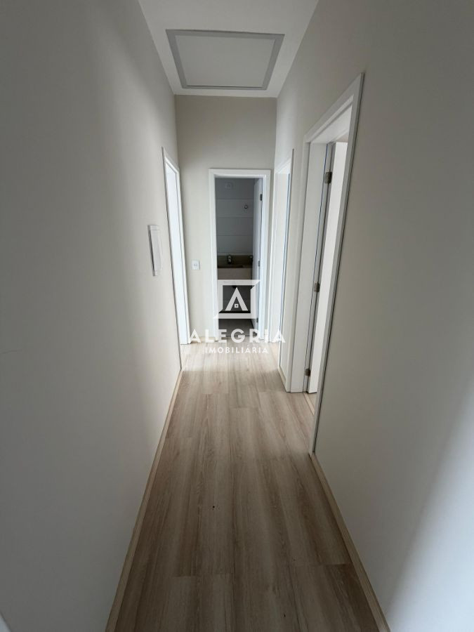 Lindo Sobrado no bairro Costeira em São José dos Pinhais